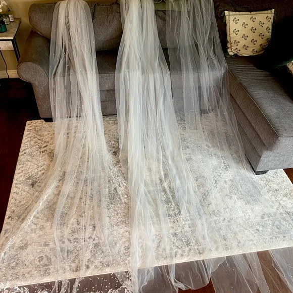 Three different kinds of cathedral wedding veils. Cathedral Wedding Veils: Complete Style Guide | Bridal  main image 4